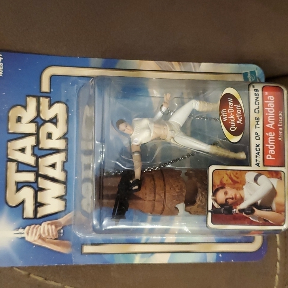 𝅺stat wars figurine , vintage. Padme Amidala arena escape attack of the clones